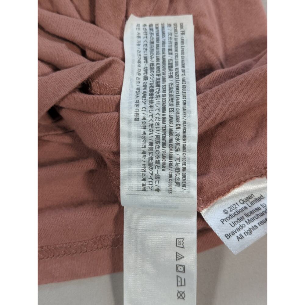 Abercrombie Queen Tour '75 Tee M Pink Soft A&F Collection Band Graphic Shirt - Picture 13 of 13